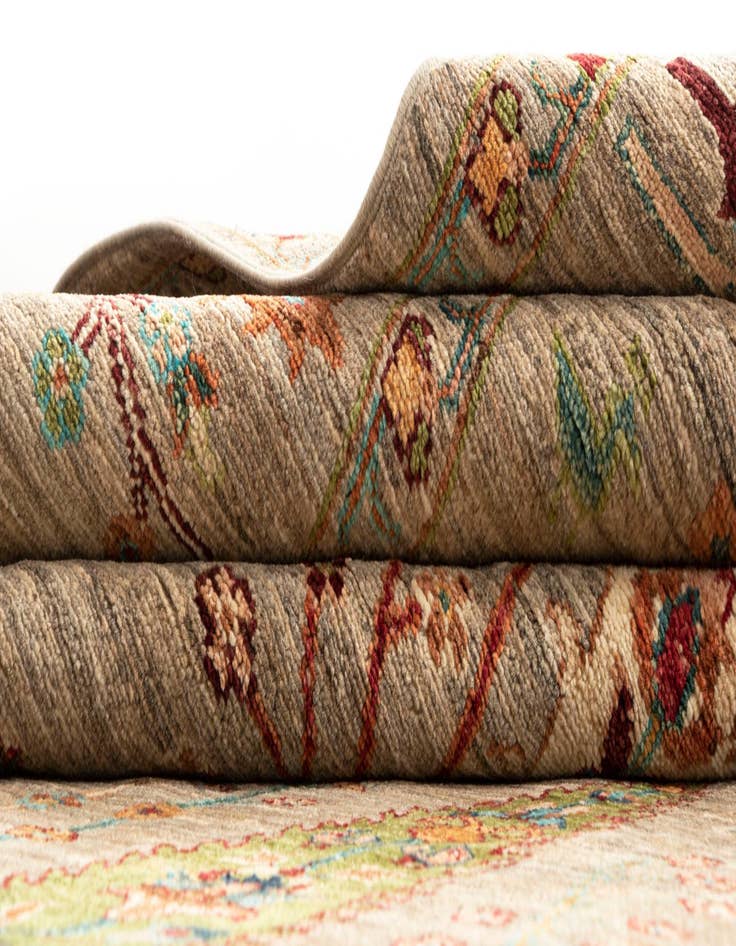 Detail image of  8' x 10' Ariana Wool Rug