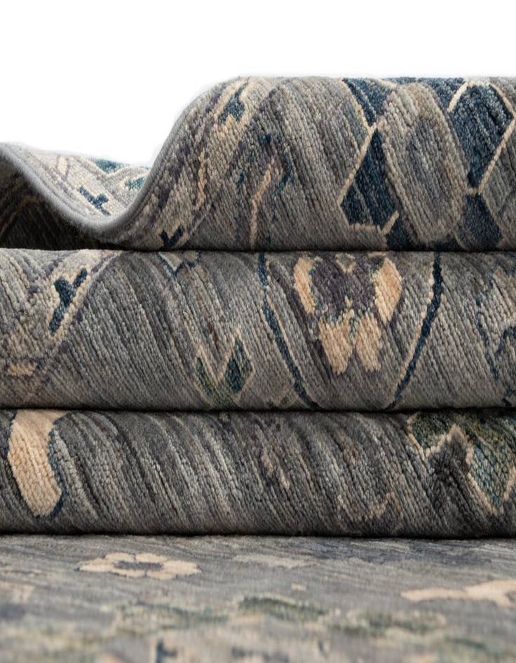 Detail image of  5' 1 x 6' 10 Ariana Ziegler Rug