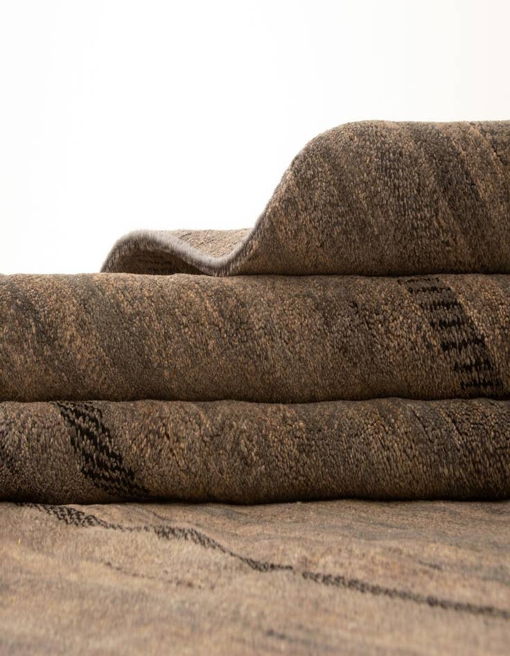 Detail image of  6' 6 x 9' 8 Gabbeh Rug