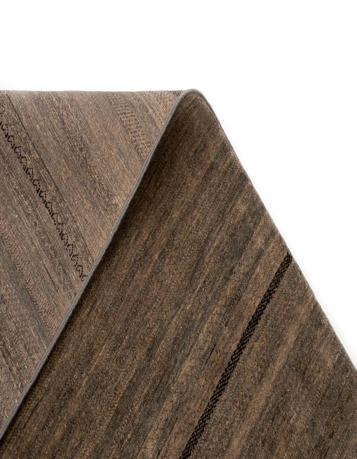 Detail image of  6' 6 x 9' 8 Gabbeh Rug