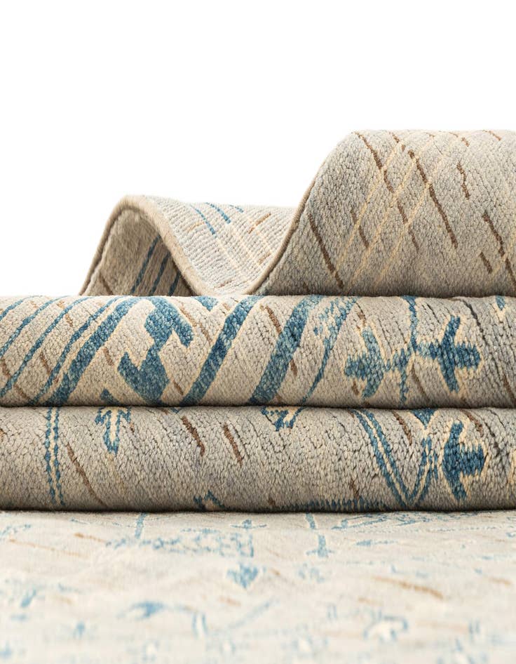 Detail image of  7' 11 x 10' 9 Ghazni Diyar Rug