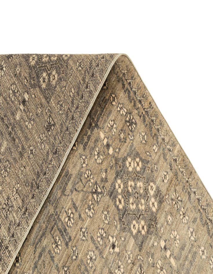 Detail image of  8' 1 x 11' 4 Ghazni Diyar Rug