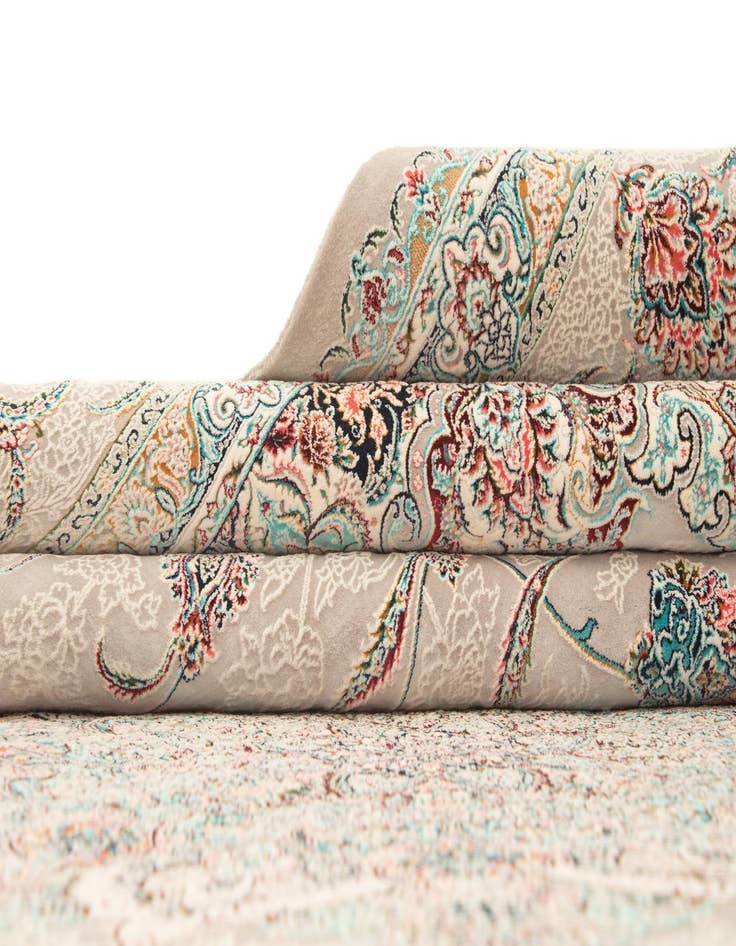 Detail image of  6' 6 x 9' 9 Ghom Design Rug