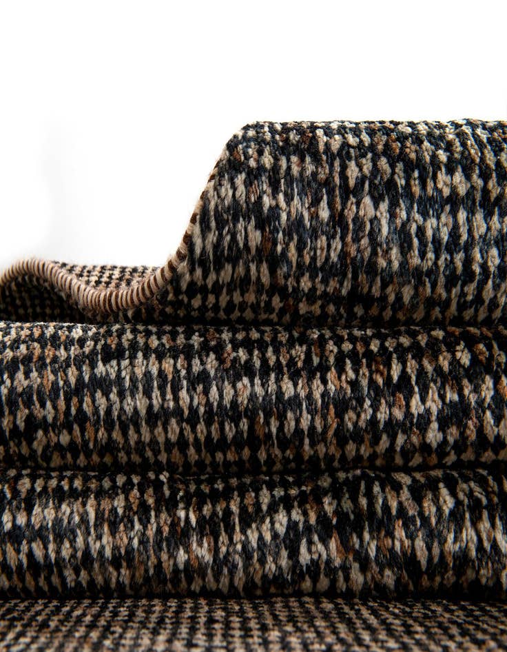 Detail image of  5' 7 x 8' 4 Juma Wool Rug