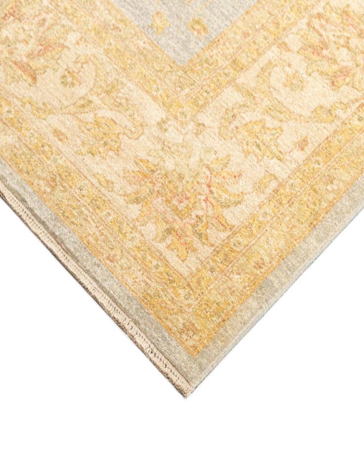 Detail image of  8' 3 x 11' 3 Kaizar Wool Rug