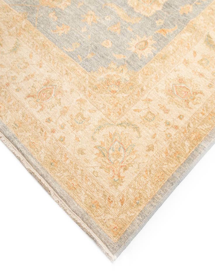 Detail image of  8' 5 x 11' 5 Kaizar Wool Rug