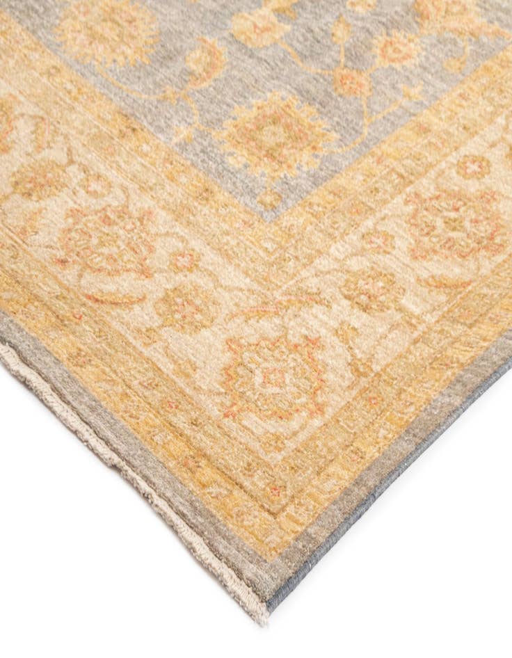 Detail image of  8' 9 x 12' 3 Kaizar Wool Rug