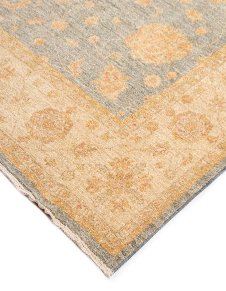 Detail image of  8' 3 x 10' 8 Kaizar Wool Rug