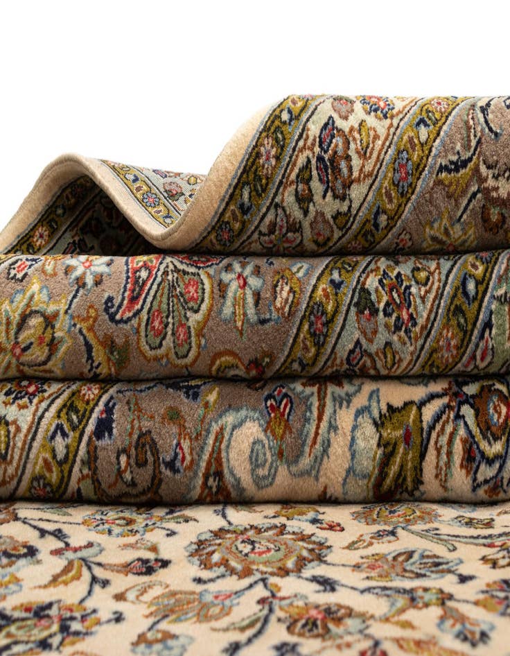 Detail image of  9' 8 x 13' 5 Kashan Wool Rug