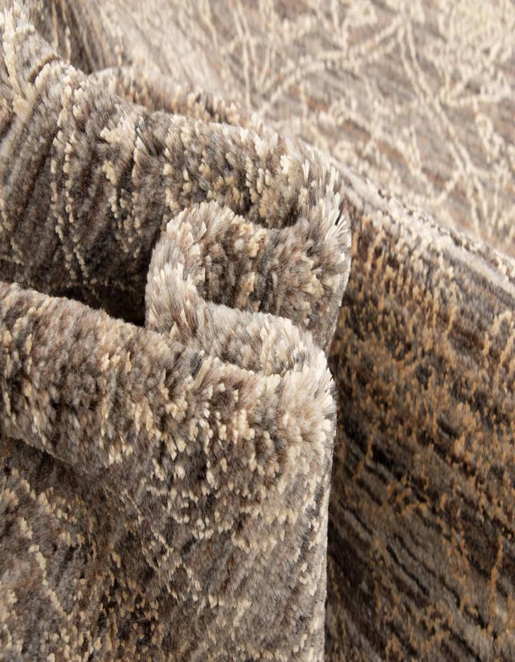 Detail image of  4' 9 x 6' 8  Hand Knotted Kashkuli Persian Rug