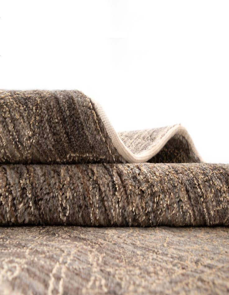 Detail image of  4' 9 x 6' 8  Hand Knotted Kashkuli Persian Rug