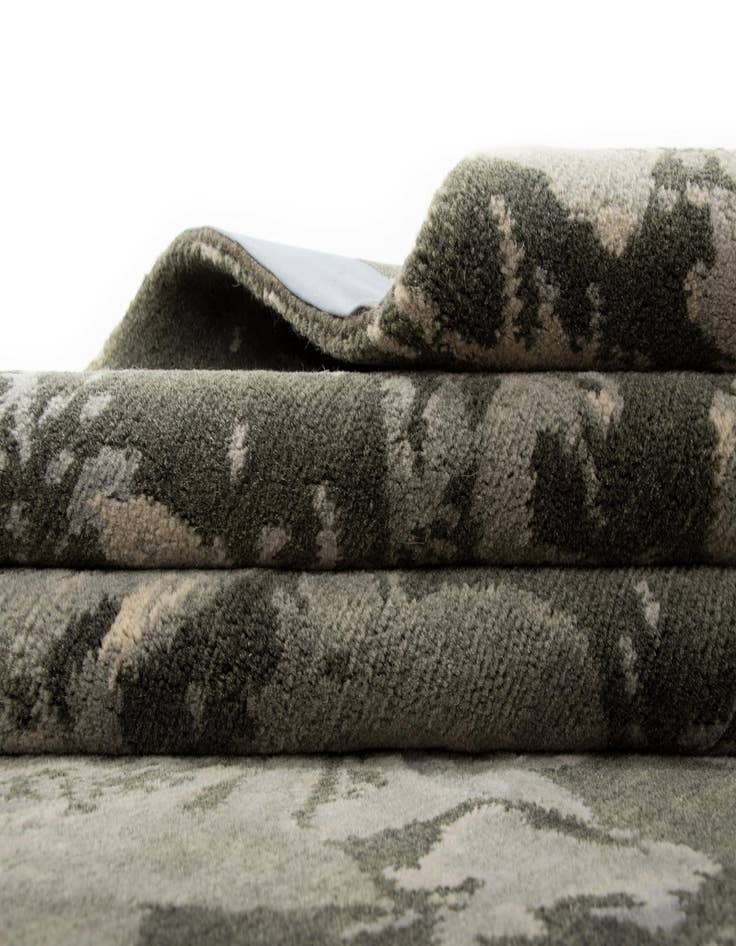 Detail image of  7' 7 x 9' 10 Modern Himalaya Wool Rug