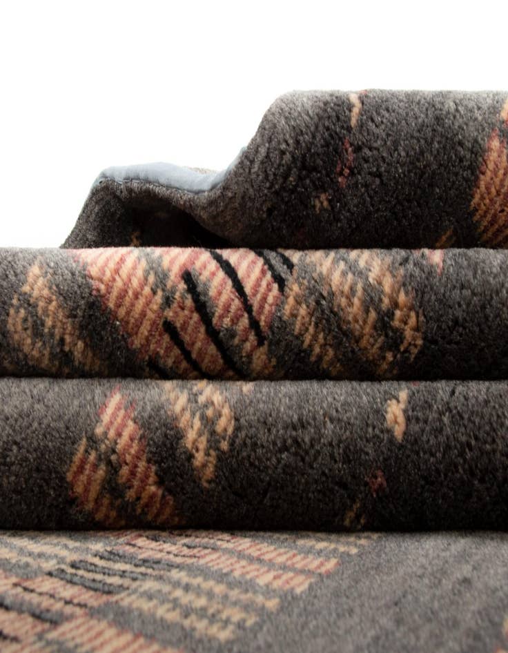 Detail image of  8' 5 x 9' 11 Modern Manshu Wool Rug