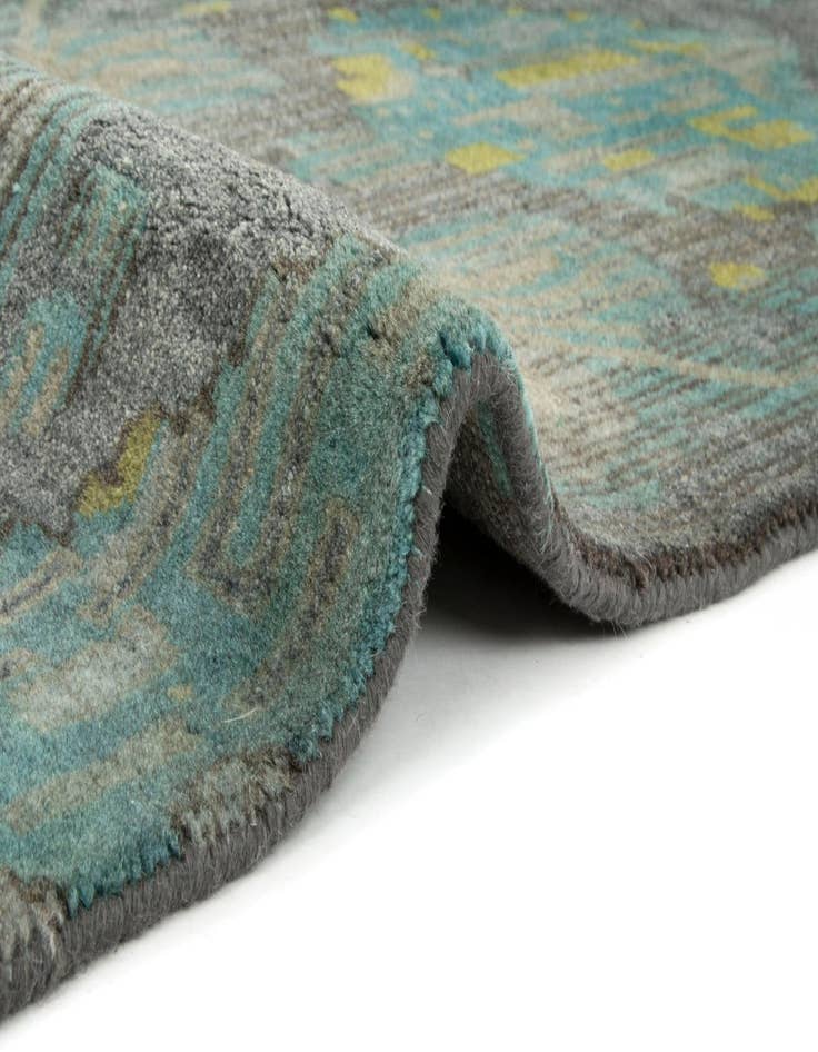 Detail image of  7' 11 x 9' 11  Hand Knotted Modern Manshu Rug