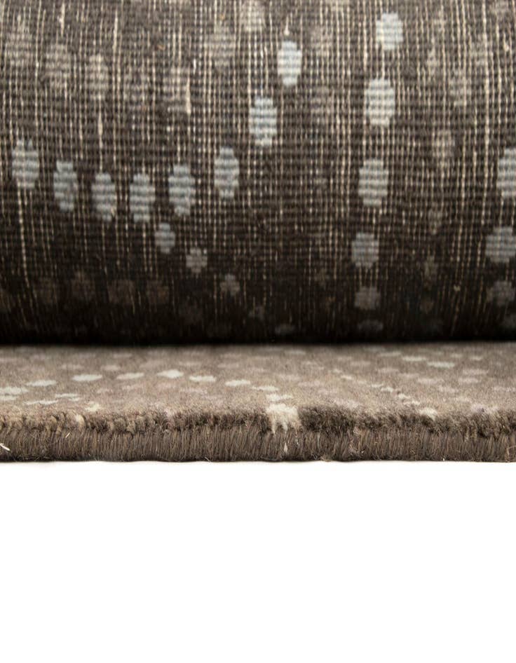 Detail image of  7' 9 x 9' 11 Modern Manshu Wool Rug