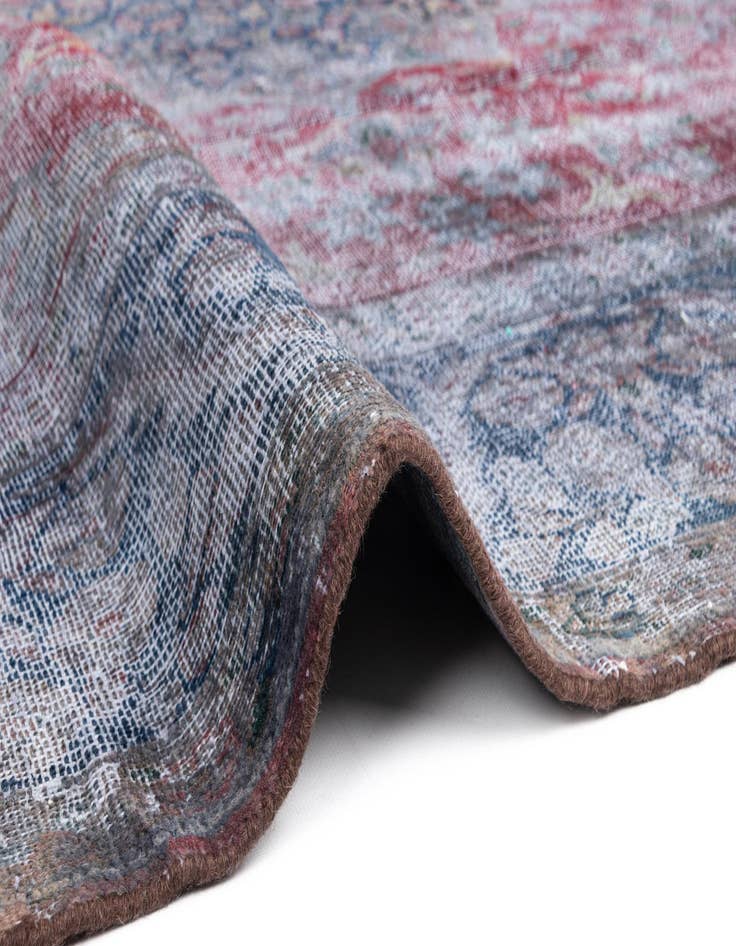 Detail image of  8' 9 x 11' 5 Vintage Royal Wool Rug