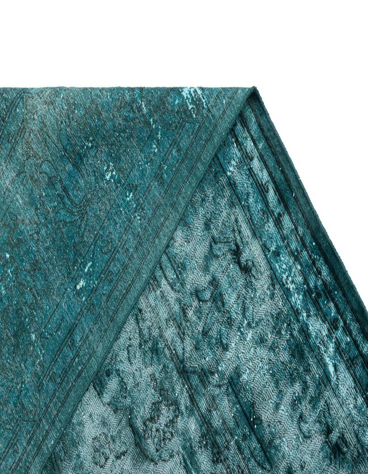 Detail image of  9' 5 x 12' Vintage Royal Wool Rug