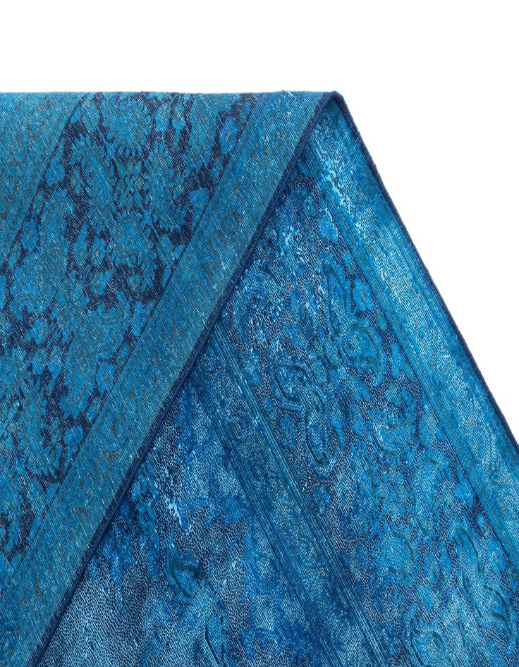 Detail image of  9' 10 x 13' 1 Vintage Royal Wool Rug