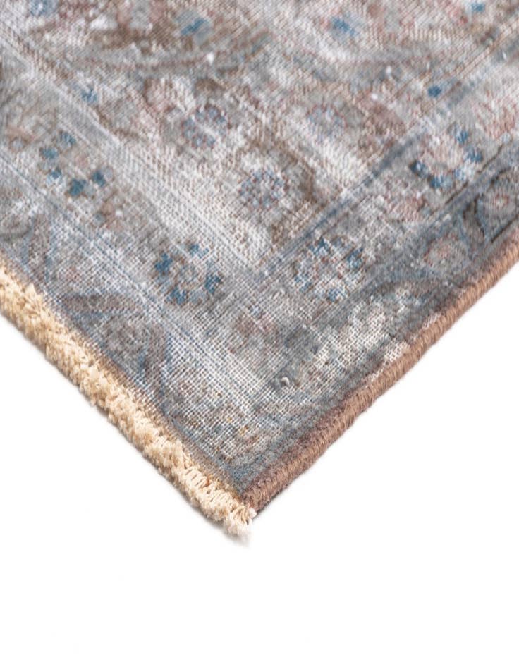 Detail image of  9' 6 x 12' 1 Vintage Royal Wool Rug