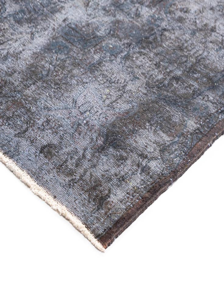 Detail image of  9' 10 x 12' 2 Vintage Royal Wool Rug