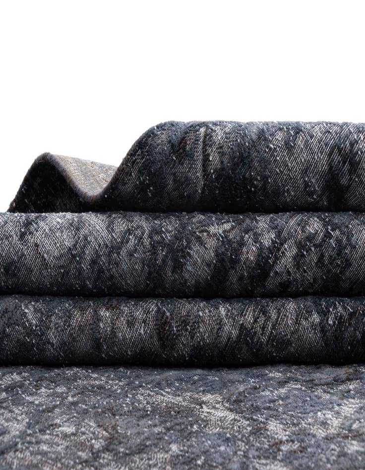 Detail image of  9' 8 x 13' 5 Vintage Royal Wool Rug