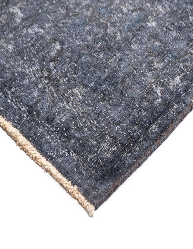 Detail image of  9' 8 x 13' 5 Vintage Royal Wool Rug