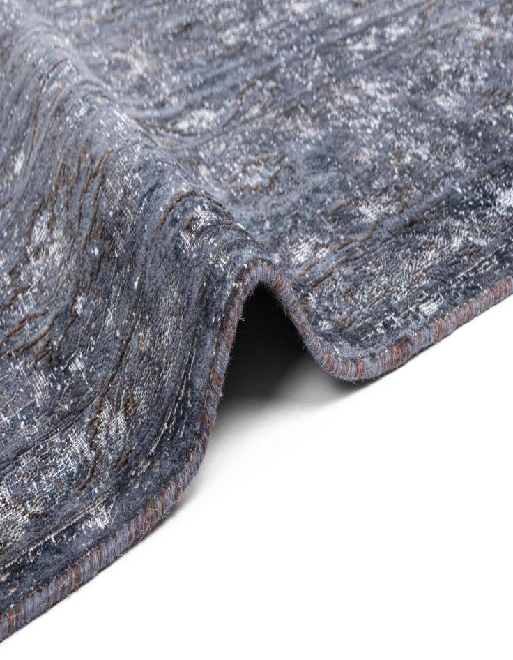 Detail image of  9' 8 x 13' 5 Vintage Royal Wool Rug