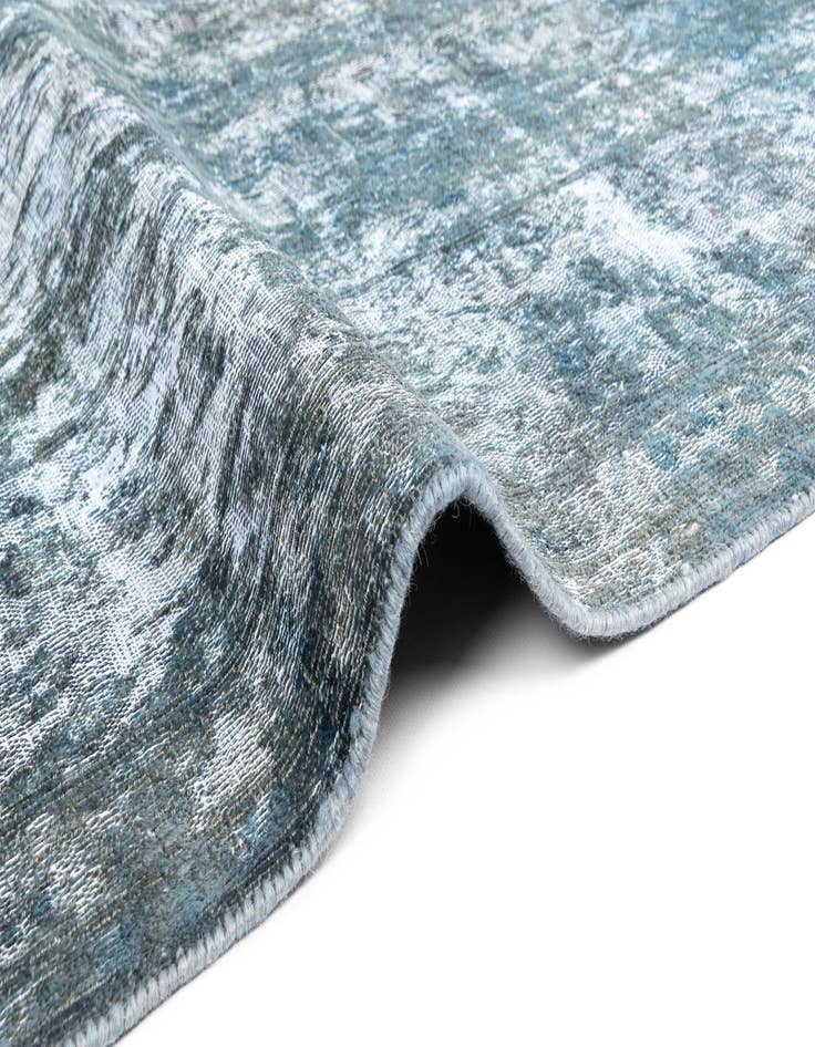 Detail image of  9' 5 x 12' 3 Vintage Royal Wool Rug