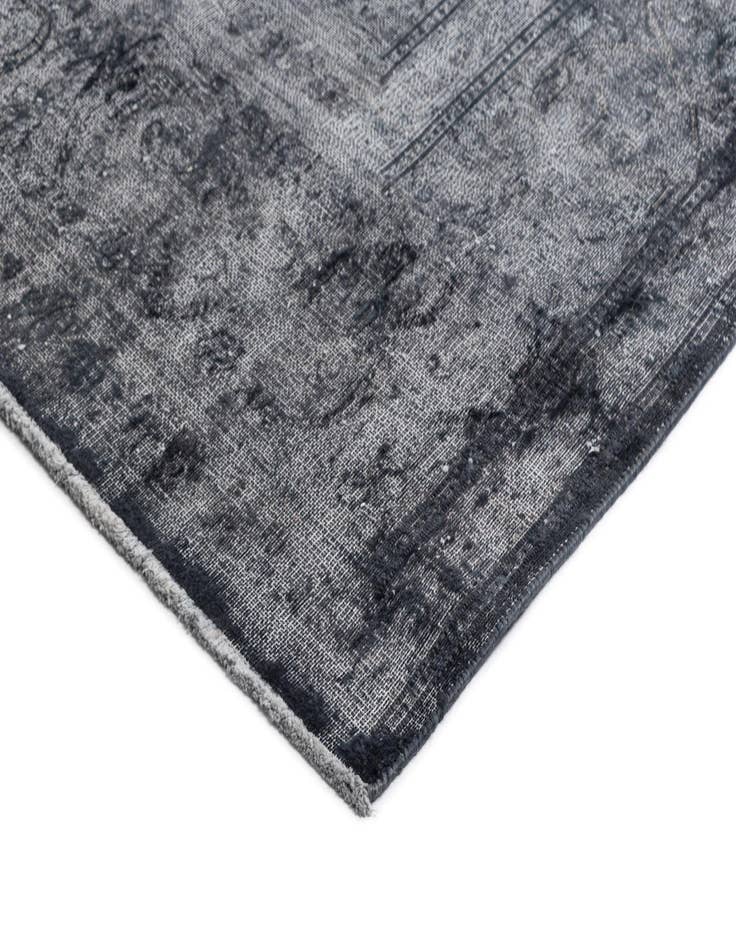 Detail image of  9' 7 x 13' 3 Vintage Royal Wool Rug