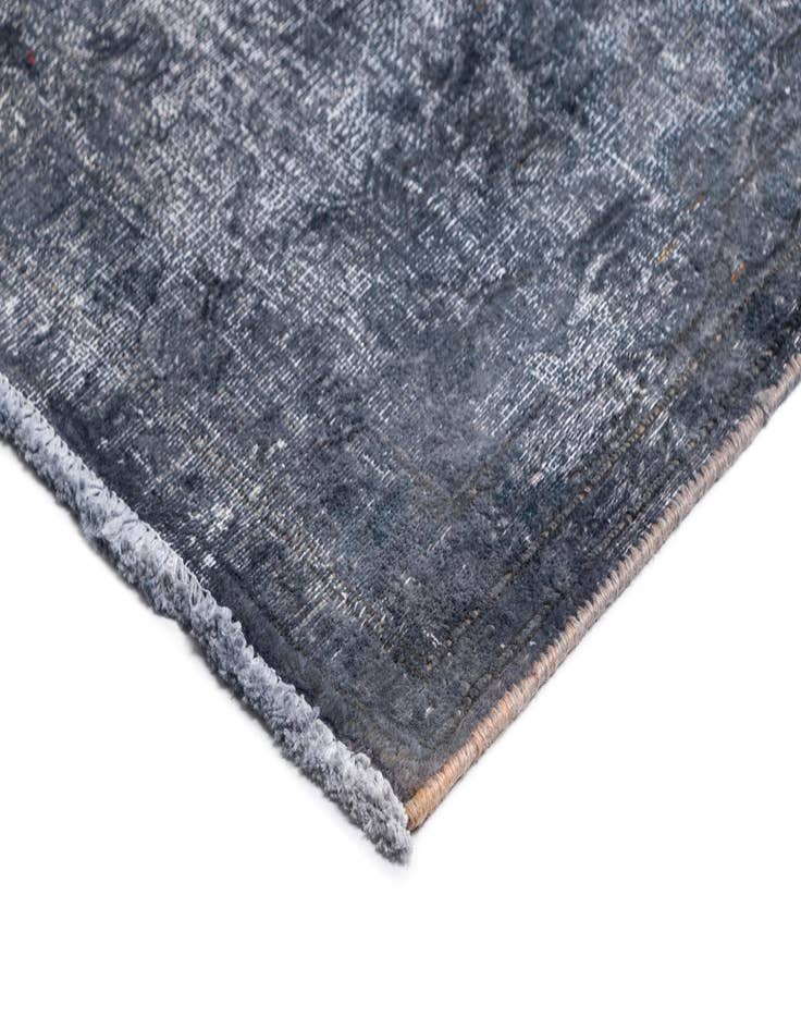 Detail image of  9' 9 x 13' 4 Vintage Royal Wool Rug