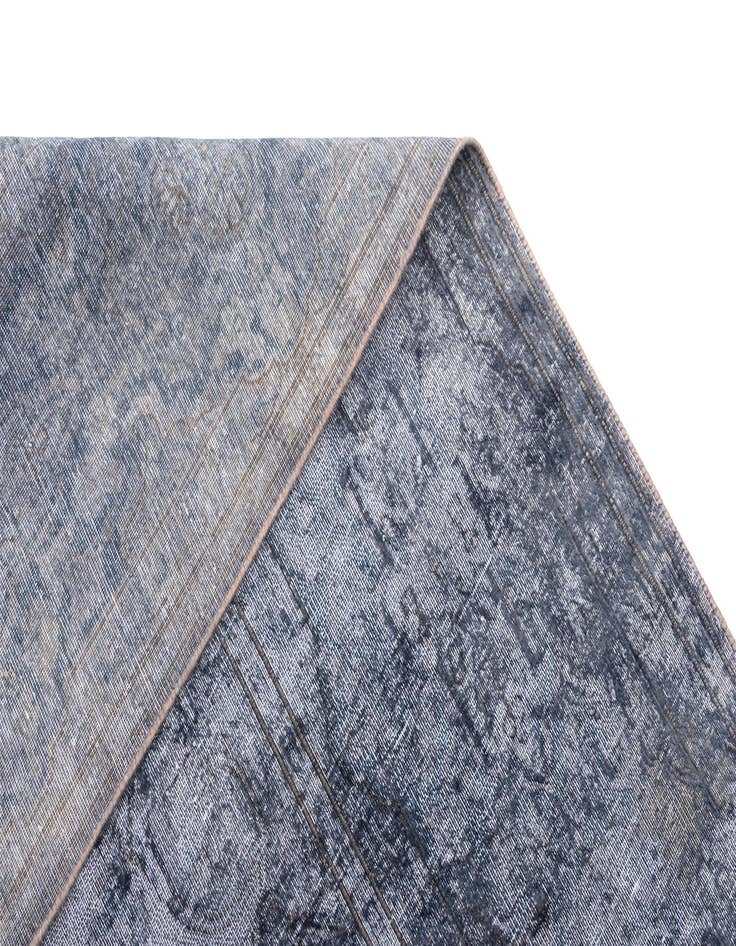 Detail image of  9' 9 x 13' 4 Vintage Royal Wool Rug