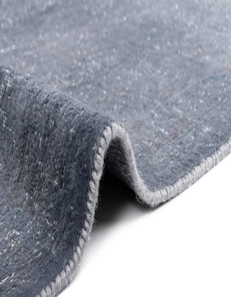 Detail image of  9' 7 x 12' 8 Vintage Royal Wool Rug