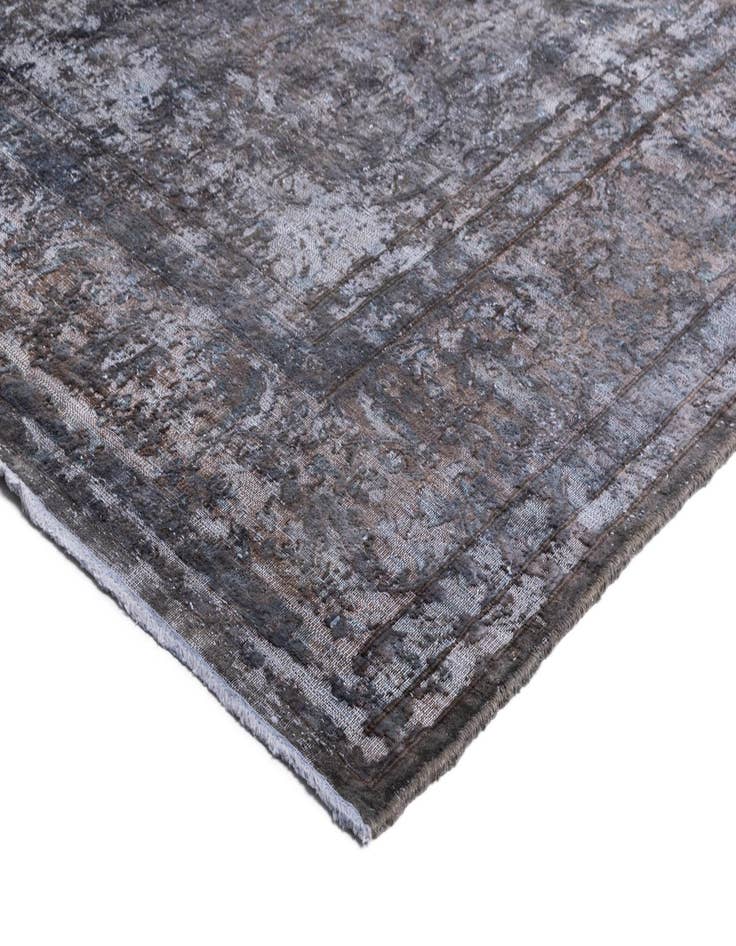 Detail image of  9' 9 x 12' 6 Vintage Royal Wool Rug