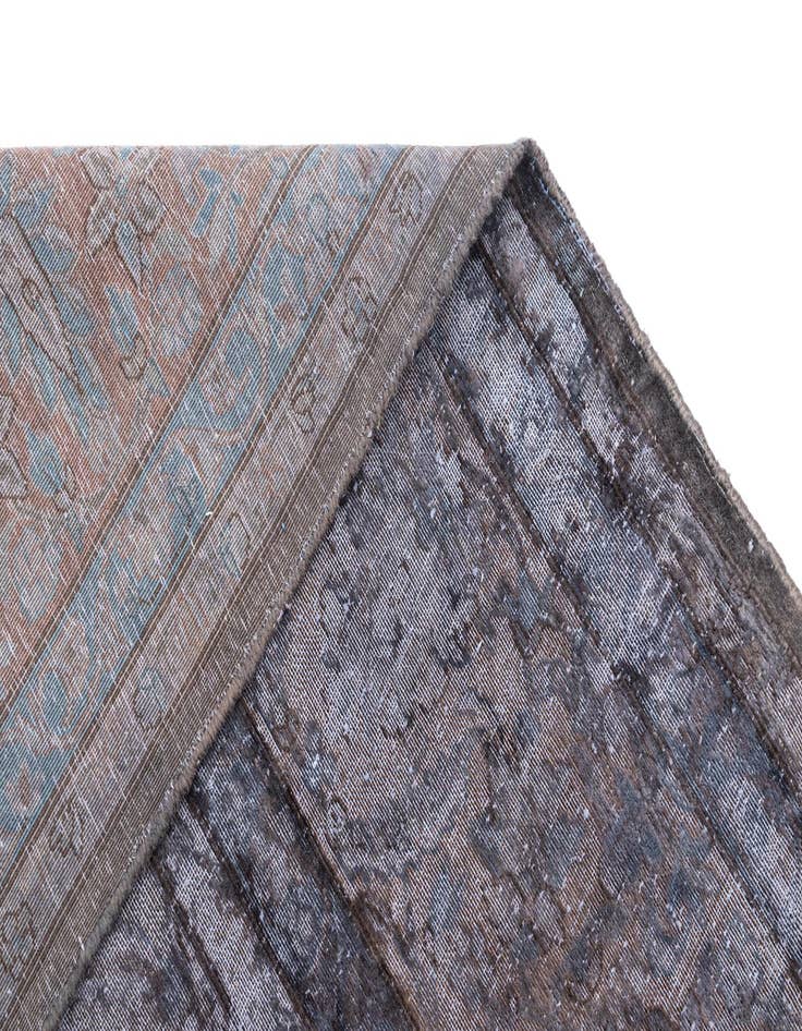 Detail image of  9' 9 x 12' 6 Vintage Royal Wool Rug