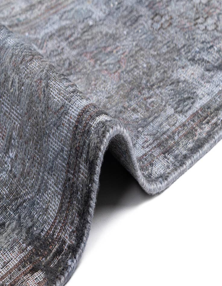 Detail image of  9' 5 x 12' 9 Vintage Royal Wool Rug