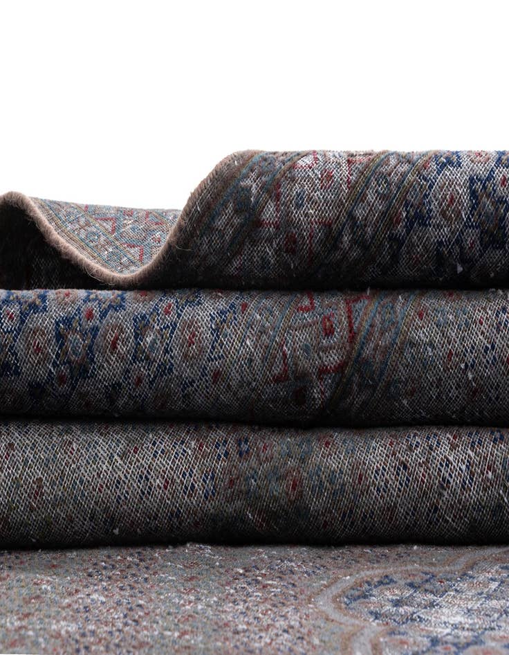 Detail image of  9' 9 x 12' 10 Vintage Royal Wool Rug