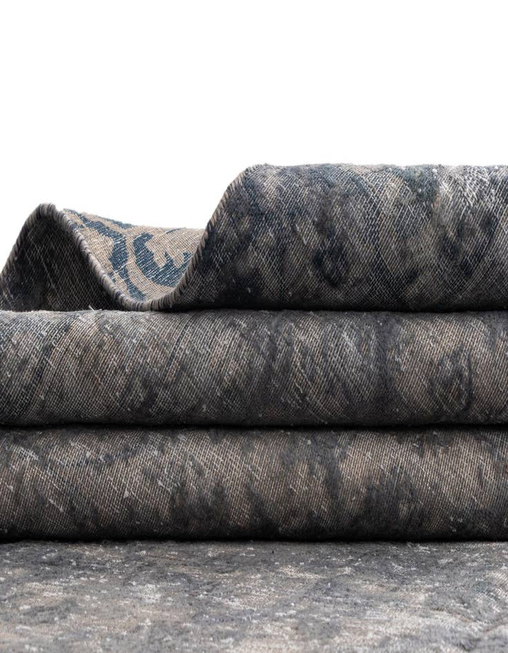 Detail image of  9' 1 x 12' 1 Vintage Royal Wool Rug