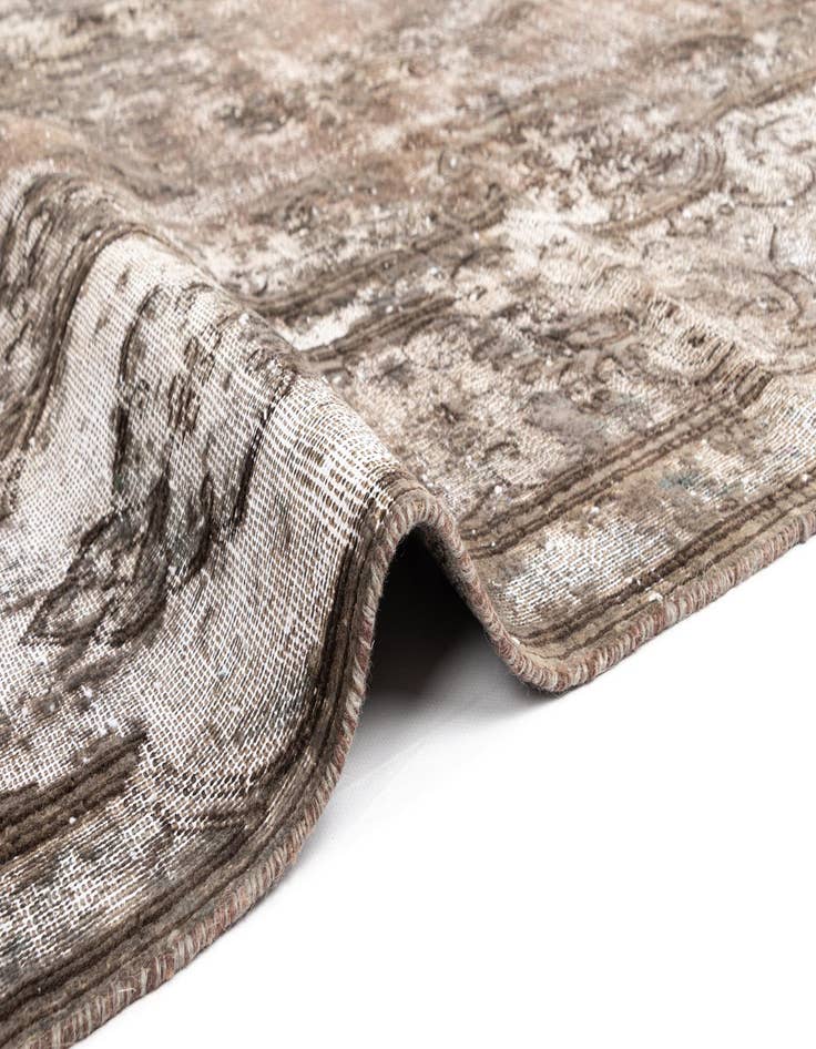 Detail image of  7' 9 x 11' 11 Vintage Royal Wool Rug