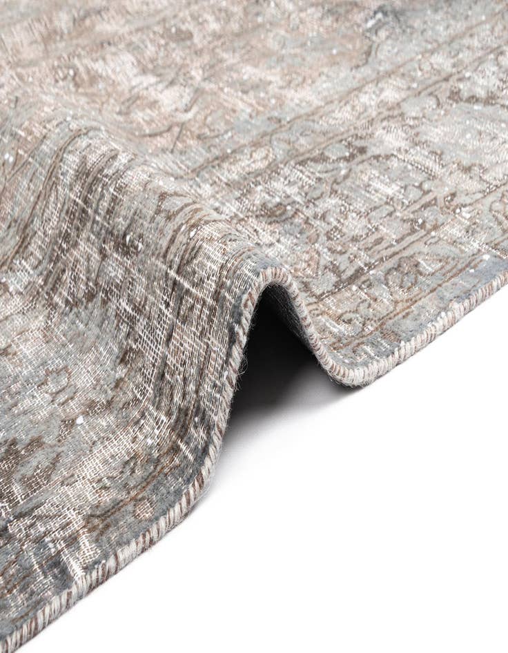 Detail image of  9' 8 x 12' 10 Vintage Royal Wool Rug