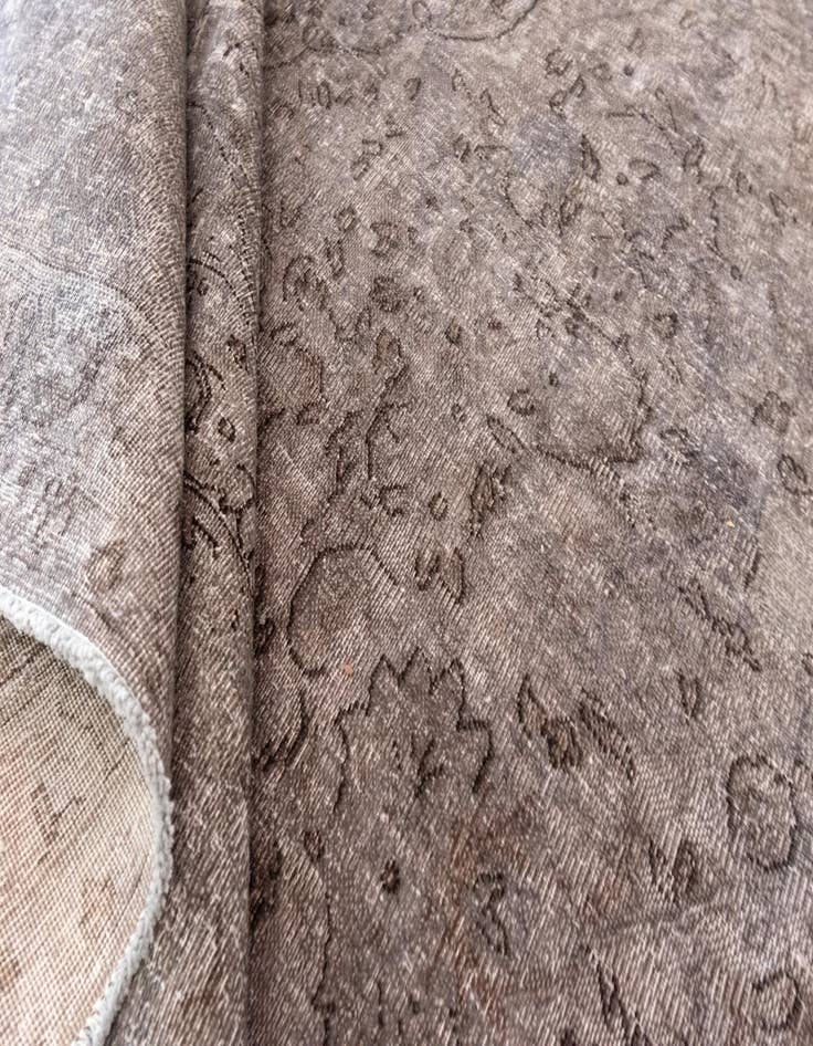 Detail image of  9' 9 x 13' 5 Vintage Royal Wool Rug