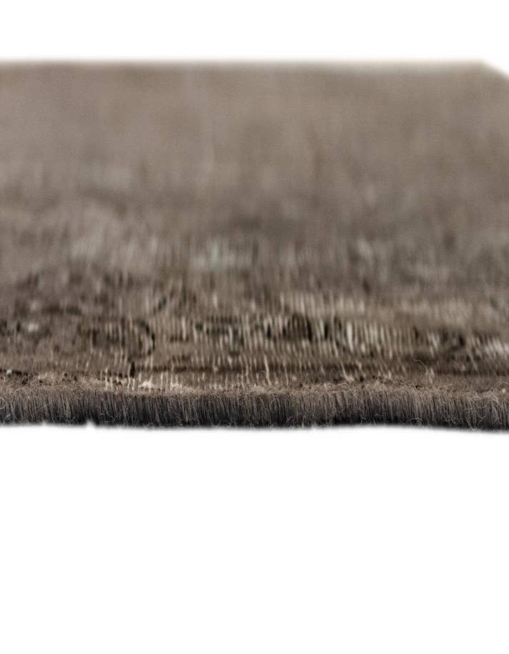 Detail image of  8' 5 x 10' 10 Vintage Royal Wool Rug