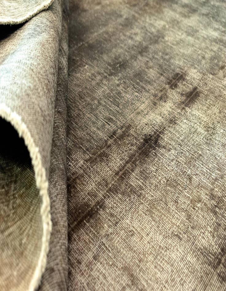 Detail image of  6' 8 x 10' 2 Vintage Royal Wool Rug