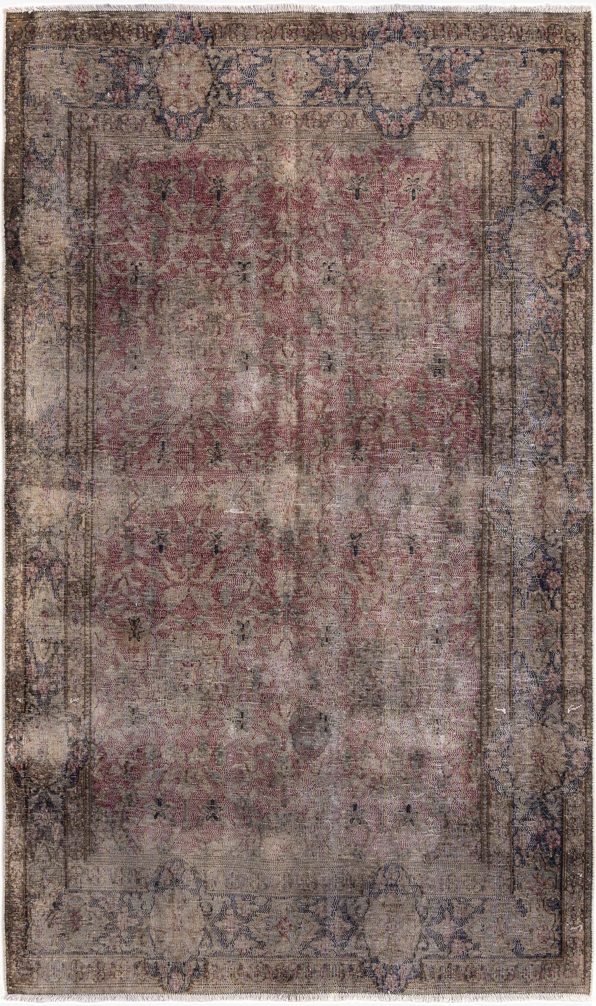  4' 9 x 8' 4 Vintage Wool Rug