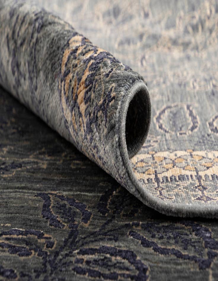 Detail image of  7' 10 x 9' 11 Ziegler Wool Rug