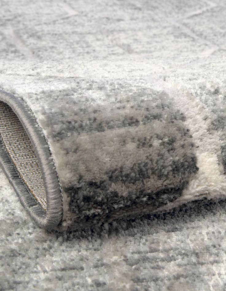 Detail image of  2' 7 x 16' 5 Lattice Trellis Runner Rug