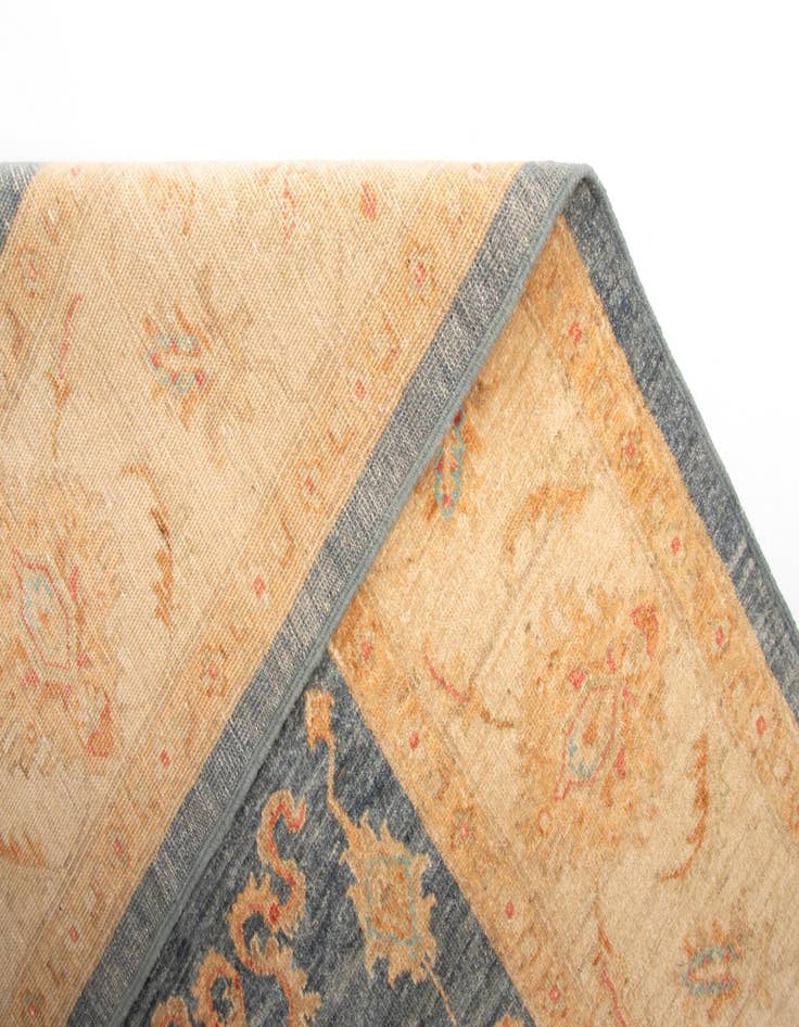 Detail image of  6' 8 x 6' 9 Kaizar Wool Square Rug