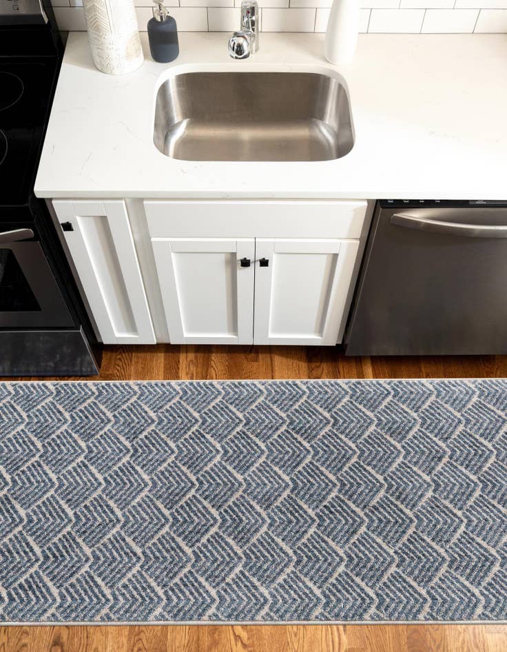 Detail image of  2' x 6' Eco Trellis Runner Rug