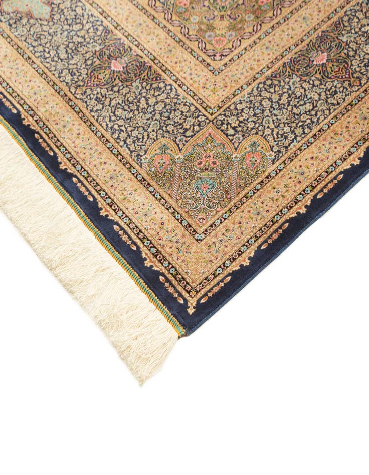 Detail image of  6' 4 x 9' 11 Ghom Design Rug