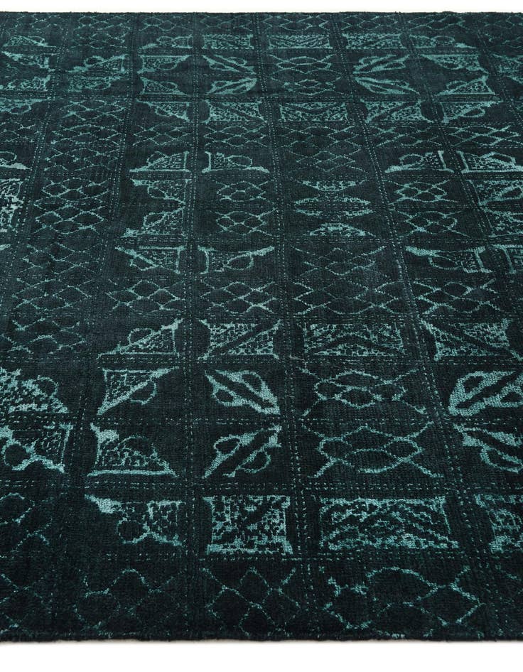 Detail image of  8' 1 x 10' 1  Hand Knotted Darya Rug