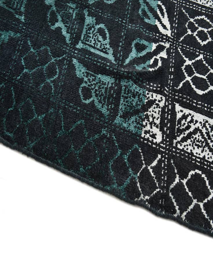 Detail image of  7' 8 x 10' 2  Hand Knotted Darya Rug